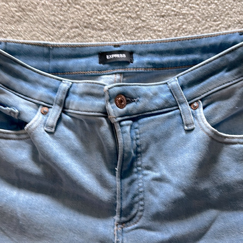 Express jeans sz 10R stretch skinny, ripped knees worn one time!
